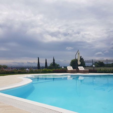 Apartamento Sea Garden Delux Chernomorets Exterior foto
