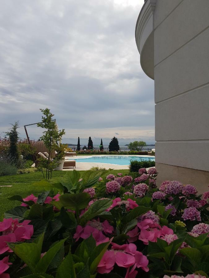 Apartamento Sea Garden Delux Chernomorets Exterior foto