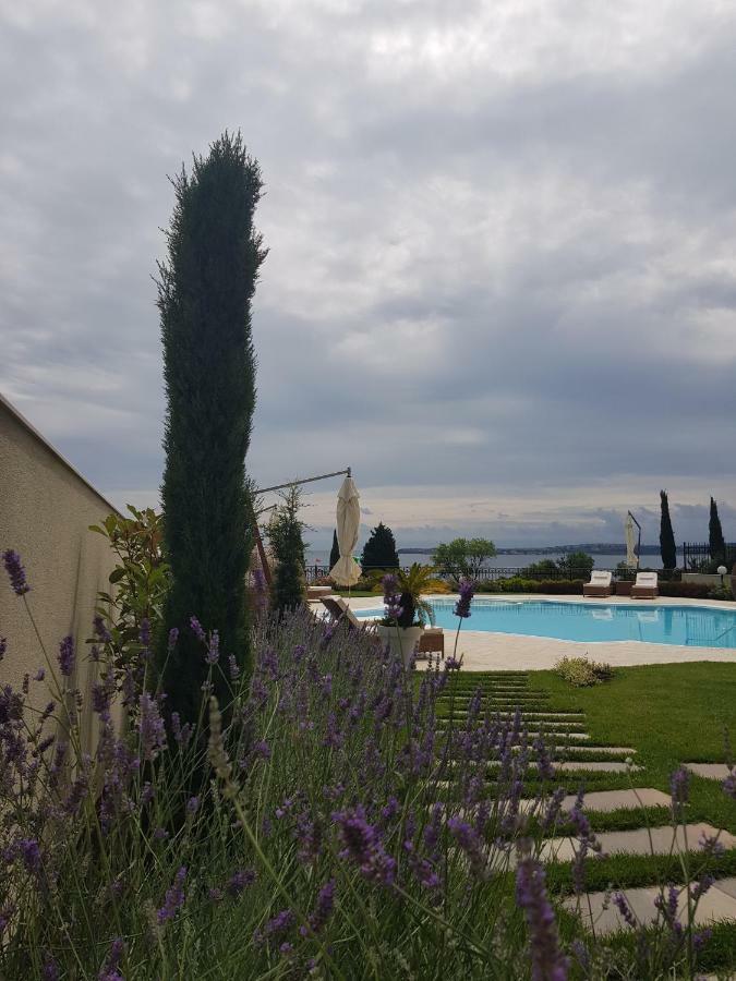 Apartamento Sea Garden Delux Chernomorets Exterior foto