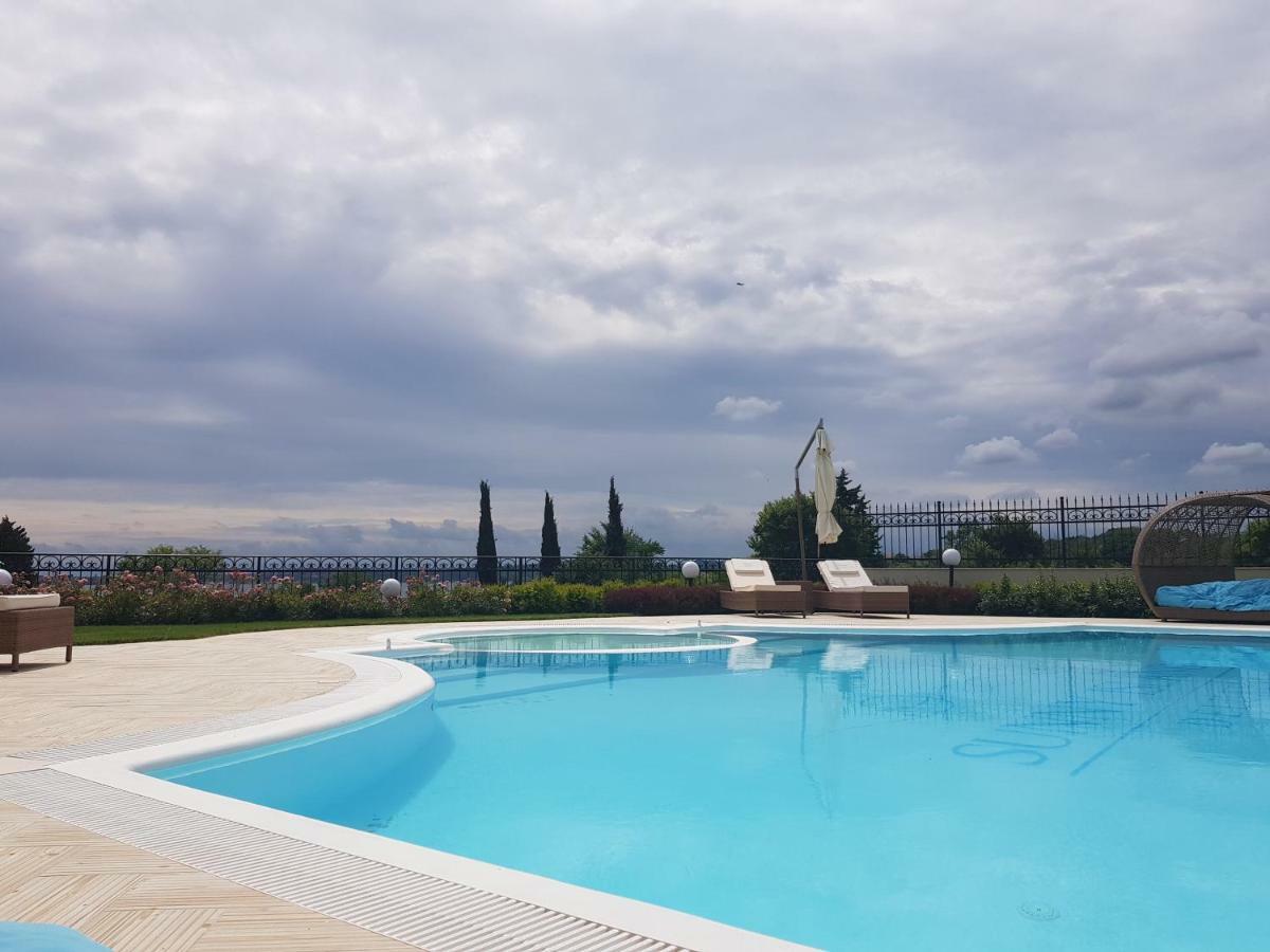 Apartamento Sea Garden Delux Chernomorets Exterior foto